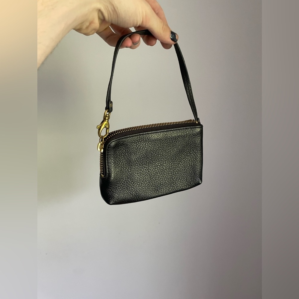 Fossil Black Pebbled Leather Wristlet - Picture 2 of 4